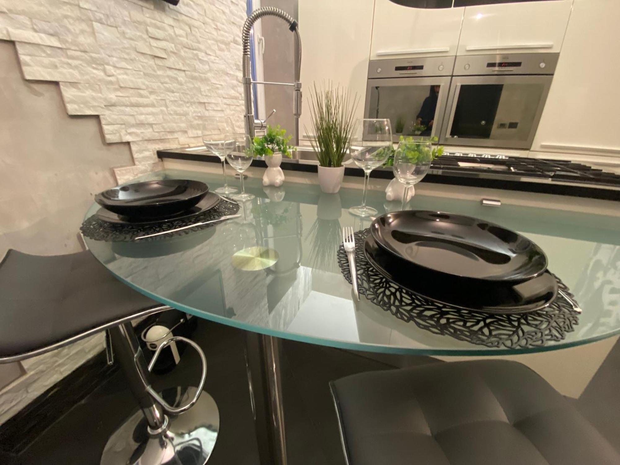 Luxury Design Apartment Rom